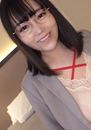 [神乳おっぱい/個撮]史上最高級のバスト111cm超え❣Mカップの高学歴OL♡規格外の爆乳で神パイズリ♡まさかの生ハメで敏感な膣深くポルチオを責められ子宮に精子を中出しされる受精不可避のハメ撮り映像♡