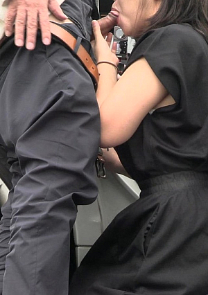 [個撮・野外フェラ&セックス][爆乳・垂れ乳・デカ乳輪]〈中出し好きな発情Gカップ妻〉乳首コリッコリで杭打ち激ピストン!激揺れオッパイ最高!!