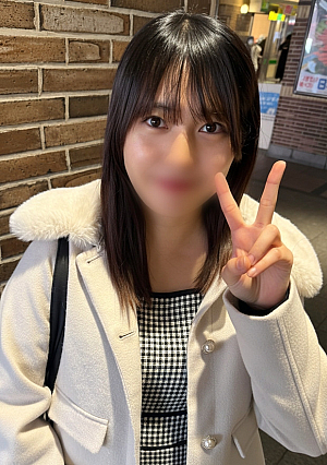  [初撮][2発]青森から上京したばかりのDカップおさない色白ムスメカラダの相性が良すぎて[気持ち…イクゥ…]と喘ぎながら何度も痙攣下の毛あり濡れマンコにしっかり中出し