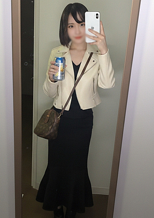 [First shot] Roppongi slender lounge lady goes wild as if in love on a romantic date in Chinatown, is sweetly felled by a big cock masturbator and cums in convulsions at high speed ♡