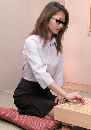 美人女流棋士と真剣脱衣勝負！清楚美人が乱れ狂う大人なセックス！