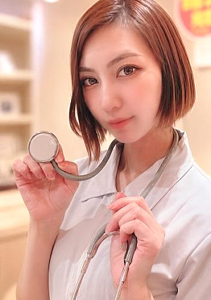 [None] [First shot] Beauty nurse Put it in already.. Her cool personality drowns in pleasure and suddenly changes and finally cums all the way inside her uterus..!! [Main story approximately 1 hour 40 minutes] [Full facial blowjob (cum in the mouth) Bonus included]
