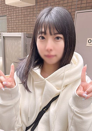 For a petite Kansai lady who has just moved to Tokyo, she once again serves her penis with a rich blowjob and is impregnated with a piston deep in her vagina while having her fair-skinned beautiful butt rubbed!