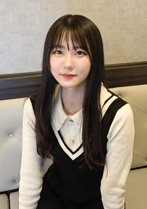 【無修正・完全顔出し】奇跡的に出演OKしてもらえました！！スタイル抜群＆美〇女なのに巨尻!??　歯科衛生士の美〇女に容赦なく初顔射と初中出しを決めていきます。
