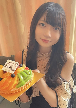 完全顔出しえりかちゃん２０歳の誕生日♡ケーキにゲームに野外セックスと盛りだくさんな最高傑作