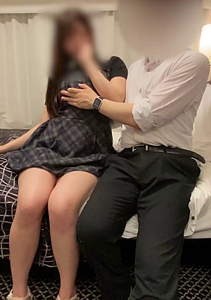 [顔出しあり]愛嬌たっぷりFカップちゃん２回目お外でローター＆こっそりプレイ♡♡部屋でも生チ〇ポで何回もイキまくっちゃいます[前編]No.394