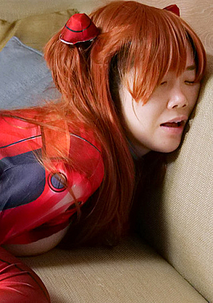  恥じらいと興奮の間でむっちりボディの熟女が痴態を晒すババコス！