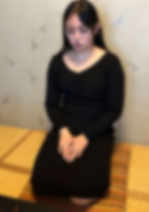 [無修正][後編]相変らず金を借りてる分際でふてぶてしい顔と態度の熟女人妻なので、2本の他人棒で攻めたて中出し
