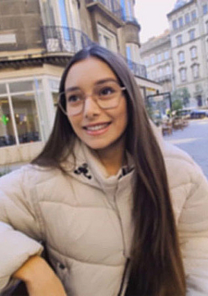 知的なイタリア美女 ホントはドエロい身体のヤリマン 中出し - シェレーナ