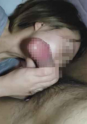 【個人】仕事を失い、二人の他人棒に立て続けに犯され中出しされる華奢な人妻