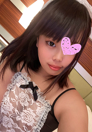 【個人撮影】18歳子持ちエロ過ぎる幼妻とセクシーメイドコス超濃密な生中出し交尾!! 　人妻：有希(18歳)