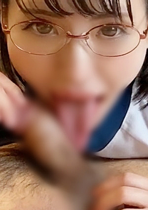 【個撮無・ここでしか見れない顔出し美女・浜辺〇波激似・エロ過ぎる全尺フェチノンストップ２連続ごっくん】説明不要のえいみちゃん似合い過ぎの体操服で長舌・神テク全開です