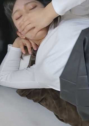 ♯金欠の美尻の裏垢女子を部屋に連れ込み中でだした