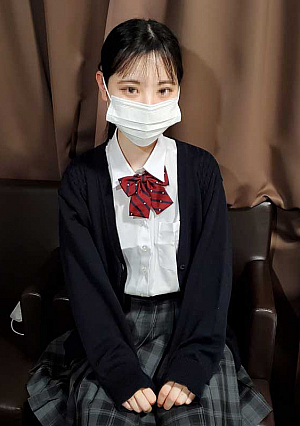 Until tomorrow 9 This year 18 years old A girl like an active doll is making a child in plain clothes and uniform Unrequited love