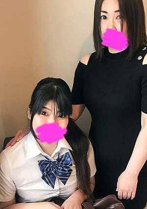 1本のおまけ動画あり 【顔出し】【無修正】債ム回収ハメ撮り動画【現役で制服通学する実の娘を差し出した巨乳47歳潮吹き熟女互いの目の前で両方ハメて潮吹かせて中出し】【1時間27分】