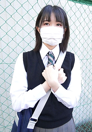 初撮り【個人撮影】顔バレしたくない陸上部のスポブラ制服女子③とP活_大学進学のために始めた裏バイトで連続中出し