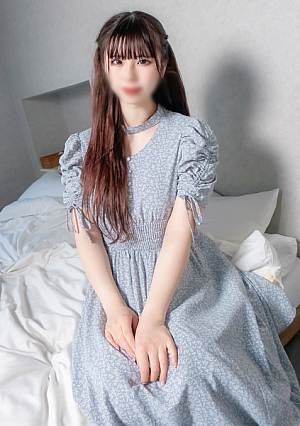 【顔晒し】8/21まで限定【無修正】色白でフランス人形のように美しい雰囲気の女の子です