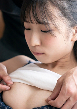 Yui (18) S-Cute Facial Cumshot SEX On A Squirting Shaved Girl