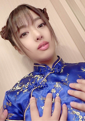 【中出し×顔射×口内発射】中国語堪能な色白ムチムチ女子大生とイチャラブフェラチオからの口内発射その後にチャイナ服での３PSEXで知性溢れる顔に顔射と肉厚マンコに中出し