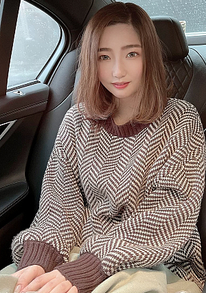 潮吹きまくる美人若妻と車内不倫舌に絡みつく程の精子を出されて「ゴックン」クリトリスを触るだけで飛び散る潮で車内は潮まみれに