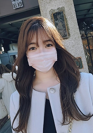 個数限定癒しのFcup美巨乳美女と異国情緒が溢れる街並みをまったりデート・・・身体を重ねるたびに身悶え幾度も果てる敏感体に膣内射精（2回射精）