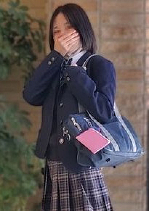 【顔出し】県立普通科①色白で幼いあの少女に中出し
