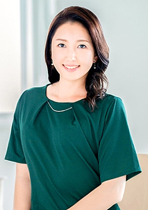 夫よりも大きい浮気棒に歓喜 湧き上がる快感にザーメンを強請る人妻