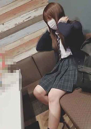 【5/8まで限定】県立商業科テニス部②ツンデレ少女カラオケ手コキの後レンタルルームで生チンポ押し付けハメ撮り