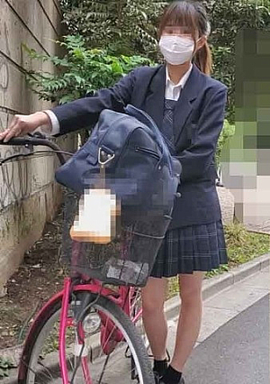 県立普通科②バトミントン部部活帰りで汗ばむ初交マンコに挿入