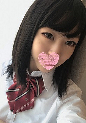 19-year-old beauty trimmer who loves doggy cats Even if there is no love experience etch is curious