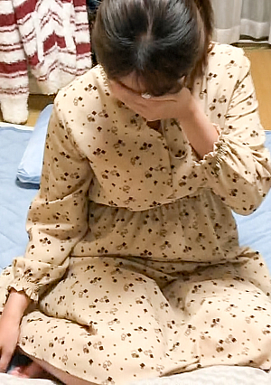 Unreleased video of the problem work that disappears twice Unauthorized shooting Leaked Climbing up while the husband is away and inserting a rich NTR raw meat stick at the home of the affair partner Super valuable Restore Deleted Account video File0041
