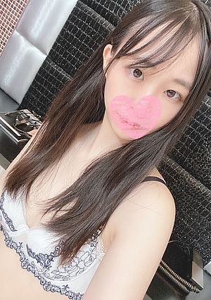 一週間限定 2980→1980 色白スレンダーな身体の純真無垢な女の子お口とおまんこを白濁精子で汚してあげました