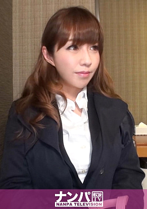 マジ軟派、初撮 1300 【淫乱覚醒】東新宿でナンパしたキャリアウーマンは見た目に似合わずセックス大好き大人のフェロモンをムンムンに、ねっとりチポをしゃぶる濃厚フェラに、欲望を剥き出の激しい性交でAV男優を逆に食い尽くしちゃった