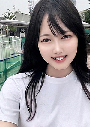 茜