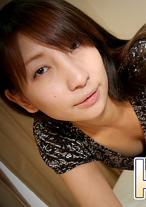 戸田 真衣 27歳