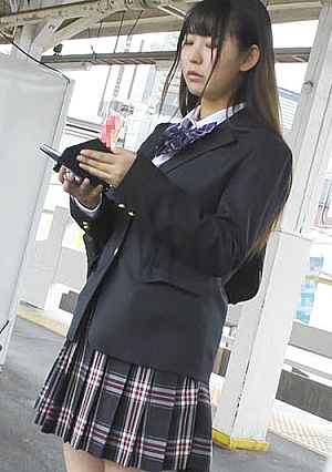 《新春特価》【電車チカン】ゆず史上最大タイ奇跡の100cm・Iカップ美女★官僚を目指す秀才爆乳Jが最初から最後まで本気のガチ泣きアクメ