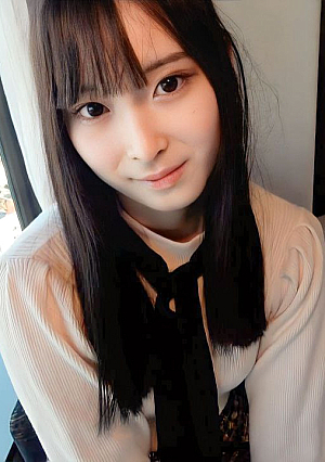 期間限定価格【無修正】スレンダーボディの人気コンカフェ嬢をホテルに呼び出してハメ撮り♡いままでおごった分のボトルを思い出し、バックでツキまくり、中出ししてやりました