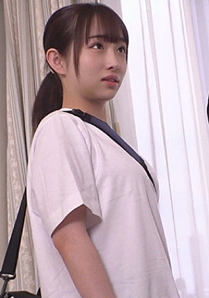 大男のいいなりになるドMなJに中出し