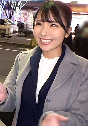 マジ軟派、初撮 1590 アキバの路上でカイロ配り会社帰りの美脚美女が罠にかかった連れ込んだホテルでエロトーク…次第に気分も高揚していって…