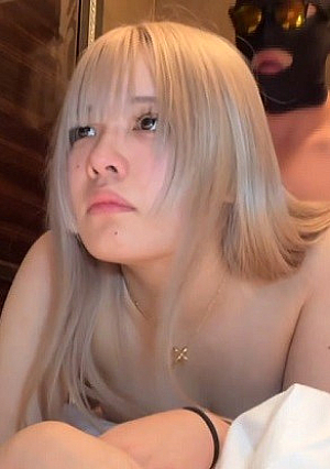 Creampie Bought a cute gal with money and forced a lot of ejaculation during it