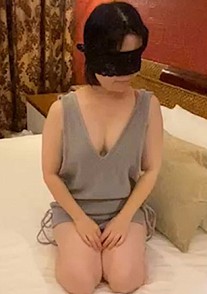 ※3日間限定500pt【ハメ撮り・無修正】旦那とセックスレスの近所の人妻に、ハメ撮りを条件に肉棒を貸し与えたら、ご無沙汰すぎて性欲が大爆発でイキ狂い
