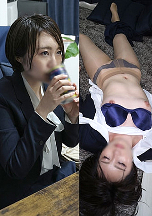 OLスーツ女