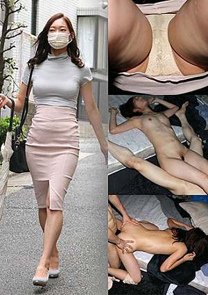 細細スレンダー腹筋女