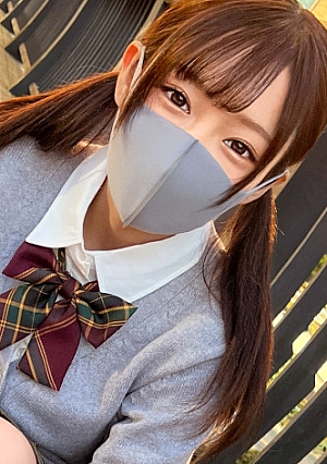 彼氏持ちのガチ美少女なのに「お金渡さないと裸の写真拡散されちゃう...」と妊娠覚悟の生中出し&人生初の3Pセックス【エリカ(1)】