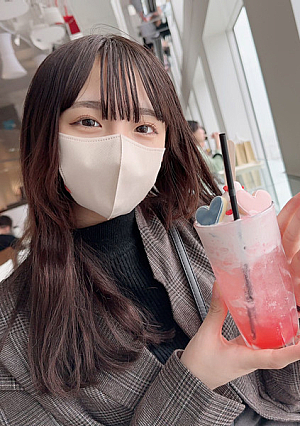 I'm 19 years old☆ Actually, I'm a spoiled child, but I'm a baby-faced cute little devil who tries to hide it.