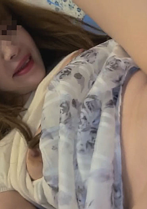 【個人】***snon*qyzj おkoさんを預け自宅で他人棒を頬張り、連続中出しされるG乳シングルマザー