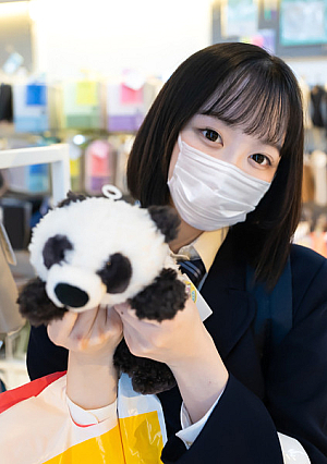 初顔出し撮影明日まで限定1980pttikt◯kでアイドルを目指し夢見た美◯女女子◯生・・・思春期の女子生徒に破廉恥行為を繰り返し卑猥な裸体を見せつける未成熟の身体に連続膣内射精