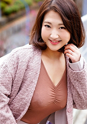 Gカップ美人妻35歳、ホテルでオイルまみれにされ一回り以上下の青年にイカされまくるハメ撮りセックス