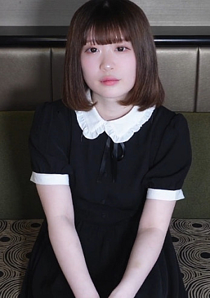 Latest work [Appearance] [Massive vaginal cum shot] [Legendary goddess advent] 18-year-old Aya-chan, a 48-year-old kimooji who is forced to pour milk into an angel's mini loli pink pussy who refuses to cum inside. The amount of fertilization inevitable.