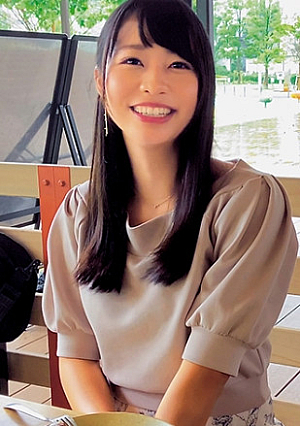 あやめちゃん(23) 素人ホイホイ・えろきゅん・素人・美少女・清楚・美乳・黒髪・色白・コスプレ・顔射・ハメ撮り